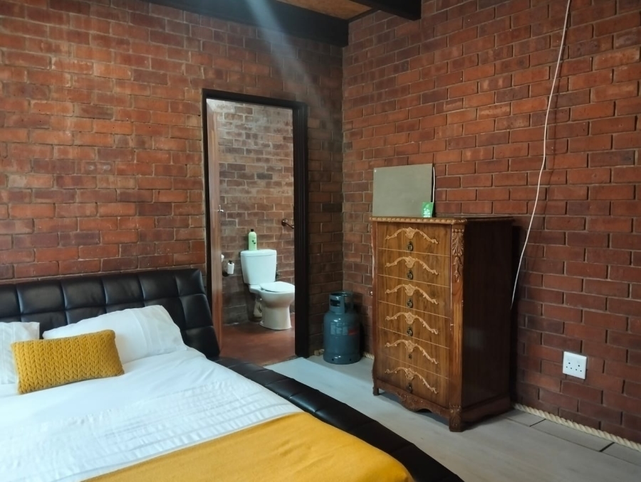 4 Bedroom Property for Sale in Pellissier Free State